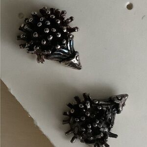 New vintage hedgehogs silver earrings